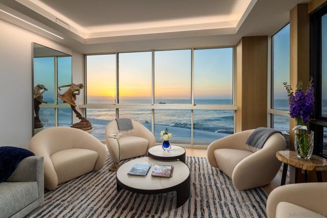 939 Coast Blvd, La Jolla CA: https://media.crmls.org/mediaz/c83b2133-af65-418b-a42f-6829ec39493c.jpg