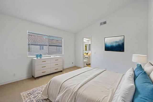 7727 Caminito Monarca, Carlsbad CA: https://media.crmls.org/mediaz/c83c2344-8f85-434b-8da6-b5bbdd4a485d.jpg