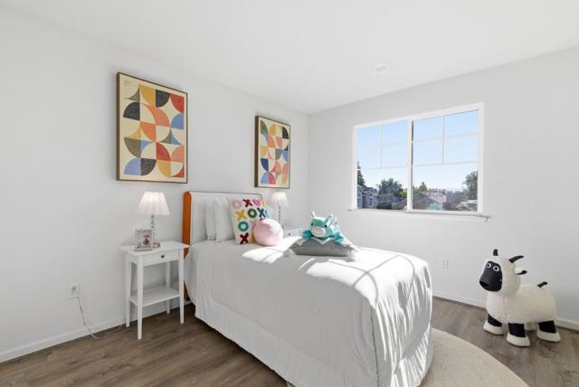 24548 Autumn Mist Way, Hayward CA: https://media.crmls.org/mediaz/c83c9acd-2807-40a6-bf9b-1c830dc4eabe.jpg