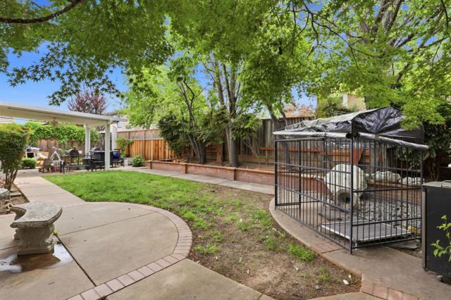 1510 Dovetail Way, Gilroy CA: https://media.crmls.org/mediaz/c83d6606-ada0-4fb7-815c-e7c5c50cddcf.jpg