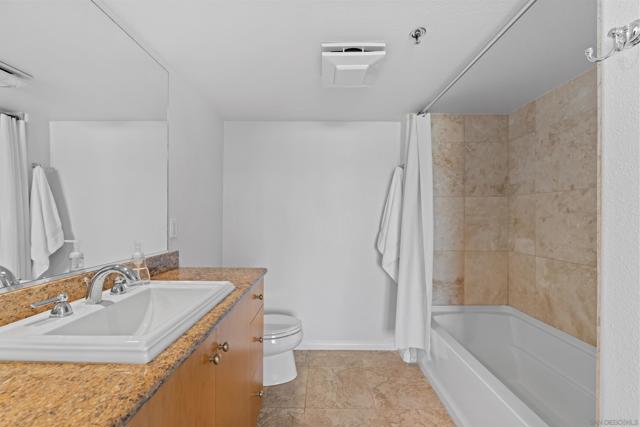 Image 23 of 38 For 924 Hornblend St 311