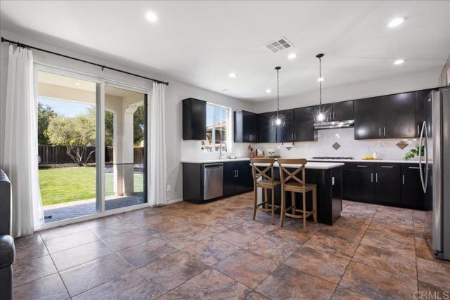 46525 Peach Tree Street, Temecula CA: https://media.crmls.org/mediaz/c83eeff6-9aa9-4f7f-ab17-8a9cb8a75b79.jpg