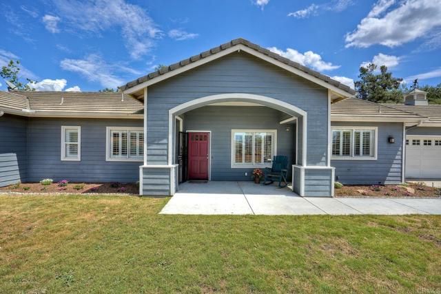 31503 Stardust Lane, Valley Center CA: https://media.crmls.org/mediaz/c83f38b4-b946-4762-8fbd-b3a3b7505e28.jpg