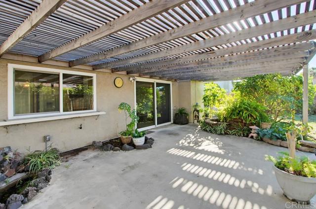 Detail Gallery Image 33 of 33 For 1237 Armstrong Cir, Escondido,  CA 92027 - 4 Beds | 2/1 Baths