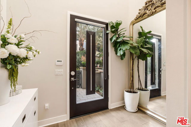 5929 Coral Place, Playa Vista CA: https://media.crmls.org/mediaz/c83fed61-1daf-4566-ac43-0852c56704b2.jpg