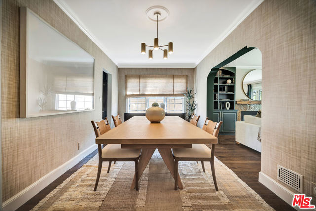14071 Roblar Road, Sherman Oaks CA: https://media.crmls.org/mediaz/c840afec-c122-4822-84b0-8b1ba68ba3ee.jpg