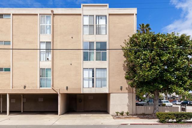 5015 Cape May Ave, San Diego CA: https://media.crmls.org/mediaz/c840ddc4-134a-4ea4-9ce7-f99543353c0a.jpg