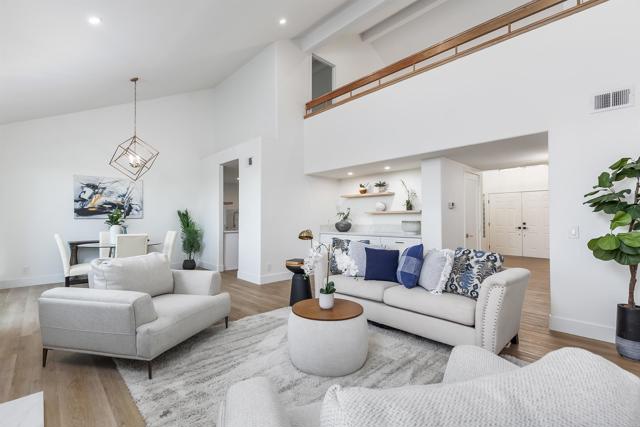 Detail Gallery Image 11 of 57 For 5166 via Portola, Oceanside,  CA 92057 - 4 Beds | 3 Baths