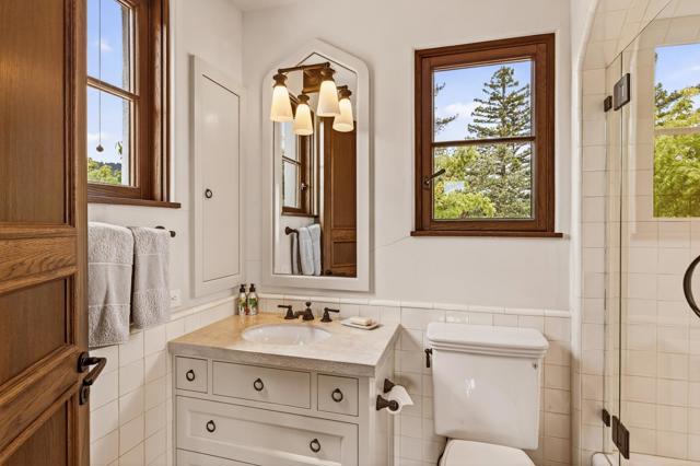 180 Farm Road, Woodside CA: https://media.crmls.org/mediaz/c841276f-64e5-4743-bd55-a36cdbda81c5.jpg