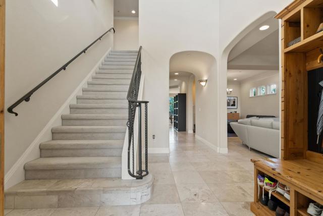 454 Upper Road, San Rafael CA: https://media.crmls.org/mediaz/c84133df-3cbe-4585-a27c-c4a838acd408.jpg