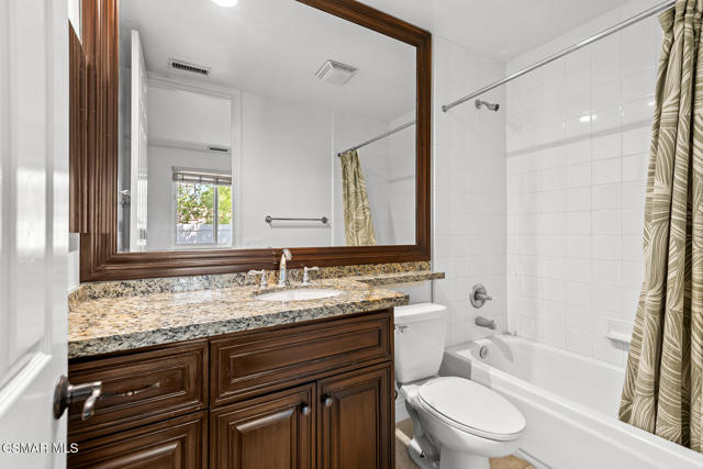 213 Heath Meadow Court, Simi Valley CA: https://media.crmls.org/mediaz/c842afe5-3414-46ab-85b6-220dea921773.jpg