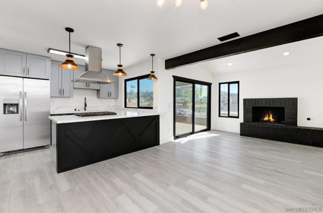 6035 Harps Ct, San Diego CA: https://media.crmls.org/mediaz/c842e9e3-56e1-4253-a53c-657ed596be17.jpg