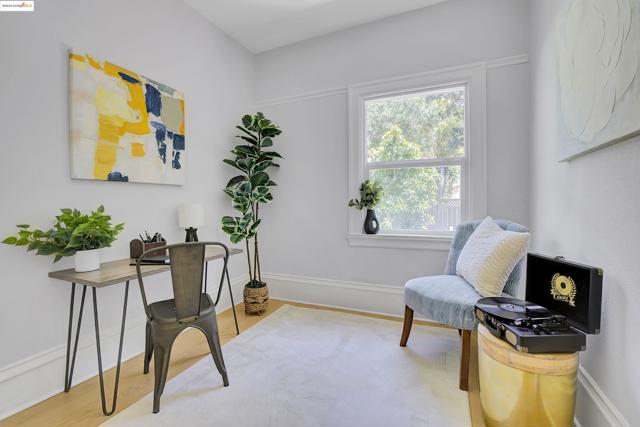 3034 Martin Luther King Jr Way, Oakland CA: https://media.crmls.org/mediaz/c8431a54-fa89-439c-b068-0d363ed7ec84.jpg