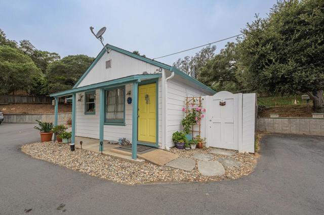17229 McGuffie Road, Prunedale CA: https://media.crmls.org/mediaz/c8432f83-c0e1-4fd0-a439-90bac429bdf3.jpg