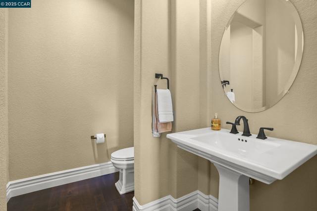 1512 Miwok Ct, Brentwood CA: https://media.crmls.org/mediaz/c8433ad6-18b3-40ff-844a-f89a5d077a4f.jpg