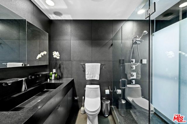 825 N Kings Road, West Hollywood CA: https://media.crmls.org/mediaz/c8436dc5-2a82-4031-b611-d7003b234b92.jpg