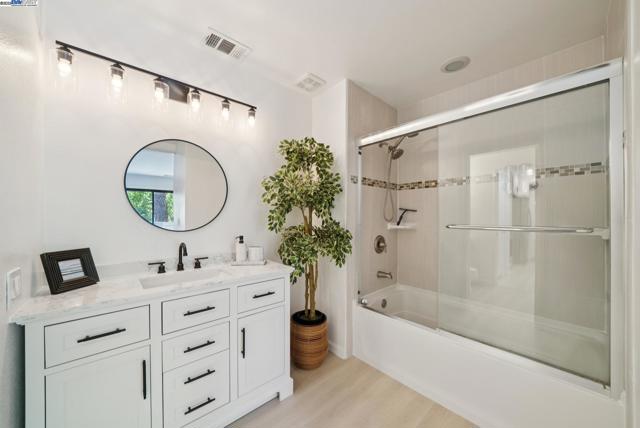 1089 Foxchase Dr, San Jose CA: https://media.crmls.org/mediaz/c843b8f2-31f7-40f3-b47c-dcf224aad438.jpg