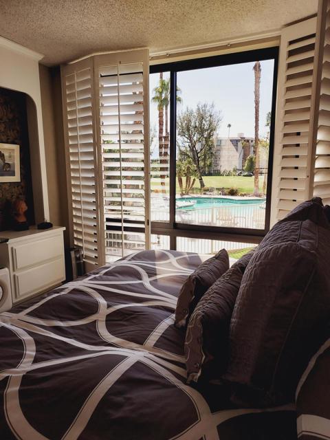 910 Island Drive, Rancho Mirage CA: https://media.crmls.org/mediaz/c843c8bb-1b50-4f7a-beb6-1840b94fd56c.jpg