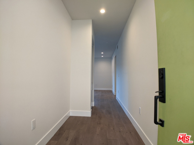 Image 2 for 4227 Mclaughlin Ave #104, Los Angeles, CA 90066