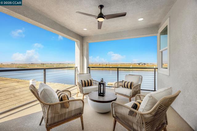 17585 Bushwick Lane, Lathrop CA: https://media.crmls.org/mediaz/c844865b-760a-484c-8924-17cddc77c767.jpg