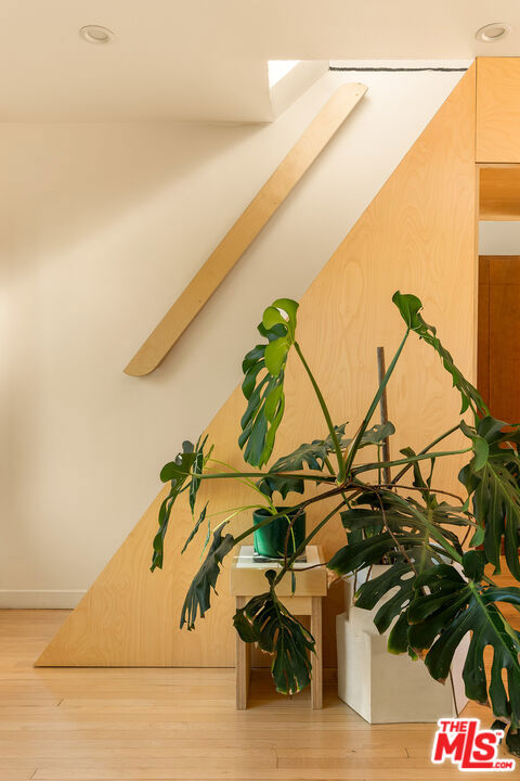 3435 Verdugo Vista Terrace, Los Angeles CA: https://media.crmls.org/mediaz/c845684b-12f0-464b-a171-0f7704045e00.jpg