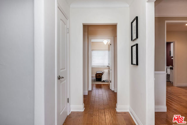4538 Lemp Avenue, Studio City CA: https://media.crmls.org/mediaz/c845b148-db1f-4f47-aad9-5e17222c56be.jpg