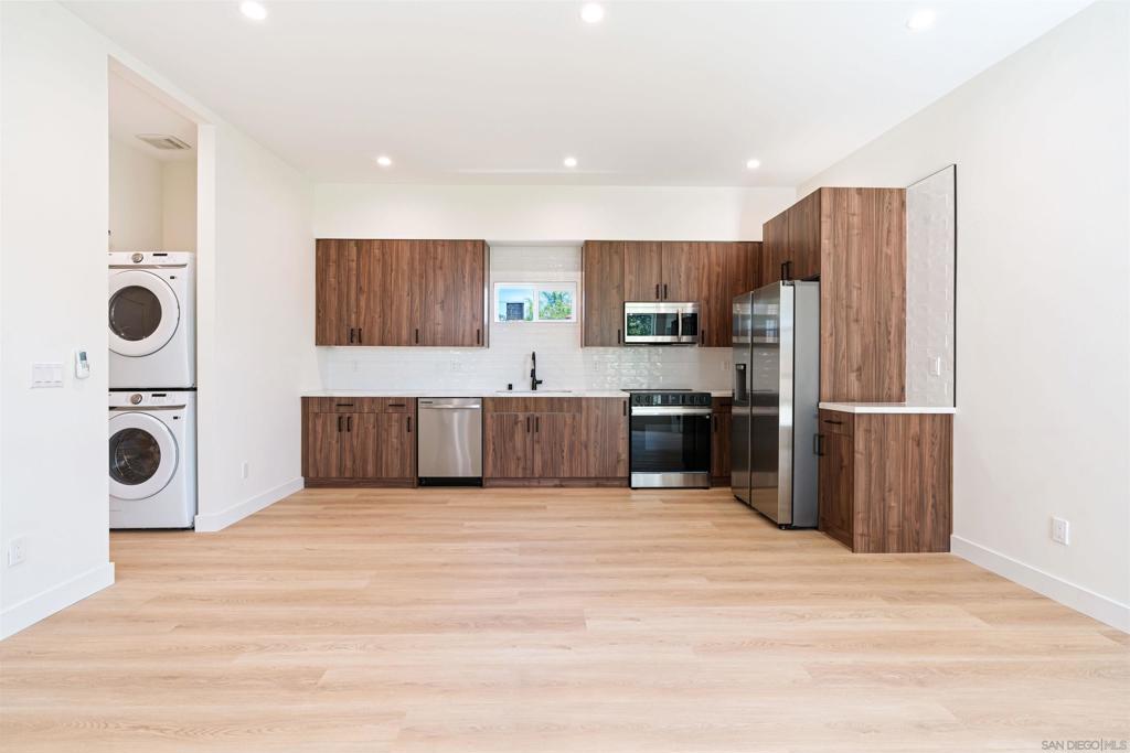 1160 Erica St - photo 8