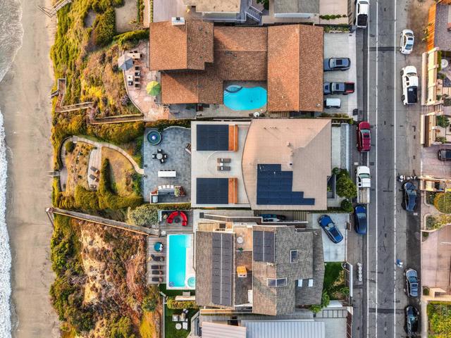 1230 Neptune Ave, Encinitas CA: https://media.crmls.org/mediaz/c8478e5e-0627-4fb5-988e-c6c93196febc.jpg