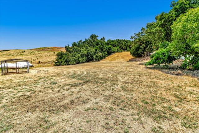 1995 Old Calaveras Road, Milpitas CA: https://media.crmls.org/mediaz/c847aed4-fe70-46ba-a73e-b70705416fd9.jpg