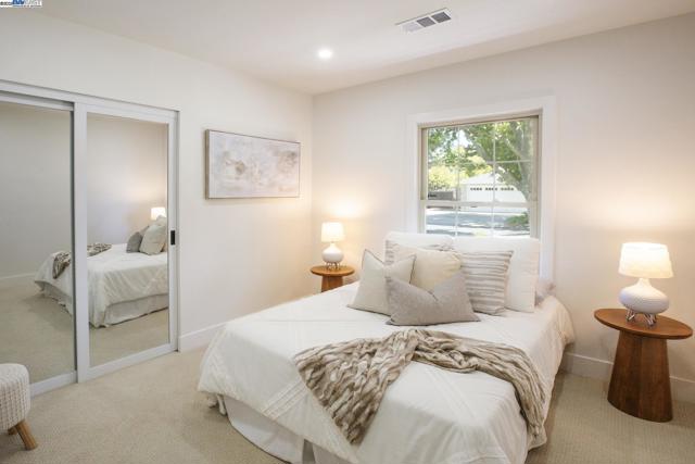3208 McNutt, Walnut Creek CA: https://media.crmls.org/mediaz/c847ed64-bf49-445e-8beb-ccc960fb7fe2.jpg