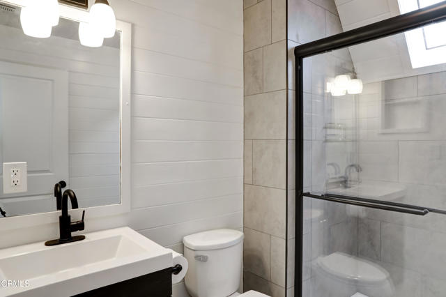 Detail Gallery Image 17 of 30 For 7539 Valaho Dr, Los Angeles,  CA 91042 - 3 Beds | 3 Baths