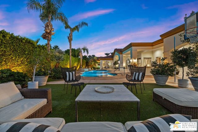 16 Villaggio Place, Rancho Mirage CA: https://media.crmls.org/mediaz/c848e0fb-9081-45ef-aebc-875c9f989f75.jpg