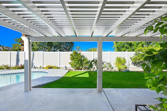 72890 Amber Street, Palm Desert CA: https://media.crmls.org/mediaz/c8499eb1-aaa3-4615-a2ec-76913d3cd9e1.jpg