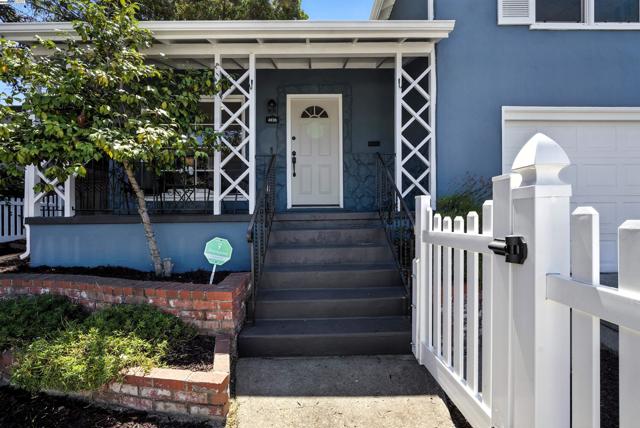 4030 Edwards Ave, Oakland CA: https://media.crmls.org/mediaz/c849e1a4-c16b-4ecd-9e2d-185c57b62f7b.jpg