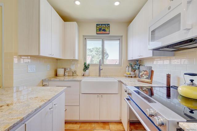1982 Fairlee, Encinitas CA: https://media.crmls.org/mediaz/c849f83a-7afe-4595-bf6d-aa241ebc685a.jpg