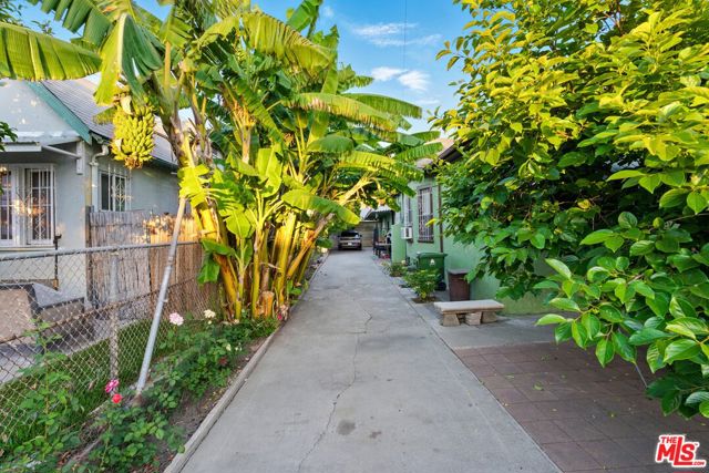 220 N Burlington Avenue, Los Angeles CA: https://media.crmls.org/mediaz/c84c7469-9f70-421d-abb5-427777d6cb43.jpg