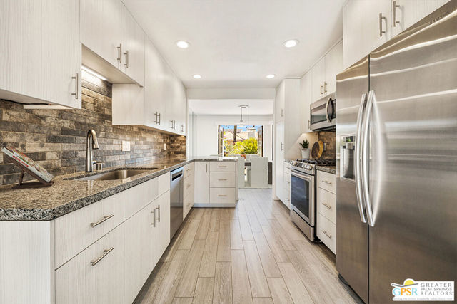 106 Avellino Circle, Palm Desert CA: https://media.crmls.org/mediaz/c84ce624-b643-494c-ab4c-aaa11bacc924.jpg