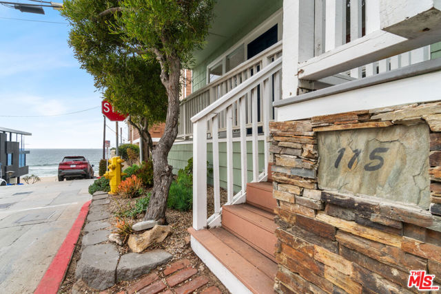 115 44th Street, Manhattan Beach CA: https://media.crmls.org/mediaz/c84cf073-f895-414d-aa27-db443ecbc37d.jpg