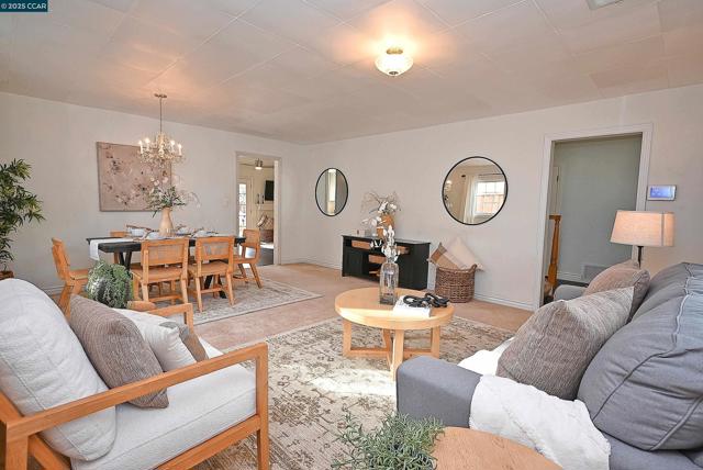 1677 6Th St, Concord CA: https://media.crmls.org/mediaz/c84d03af-e1f6-446c-9e31-4ddf523e8cef.jpg