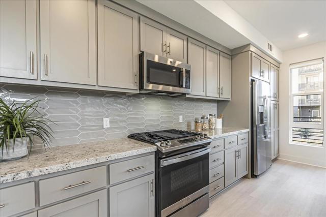 Image 9 of 43 For 45188 Ambition Street 201