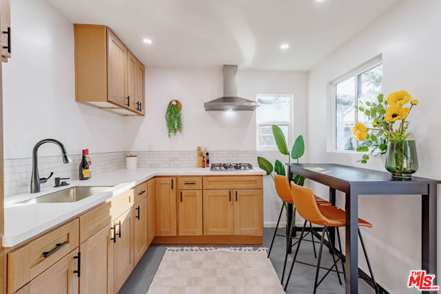 219 Joy Street, Los Angeles CA: https://media.crmls.org/mediaz/c84e37e1-5bd8-499a-9c74-8292ee3956a0.jpg