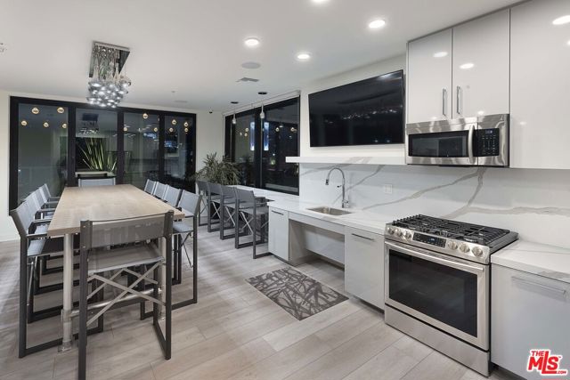 1331 N Cahuenga Boulevard, Los Angeles CA: https://media.crmls.org/mediaz/c84f1baa-20f4-4338-a691-7a604a3f8b5f.jpg