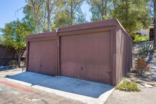 15656 Davis Cup Lane, Ramona CA: https://media.crmls.org/mediaz/c84f4cc3-9794-452e-ad4b-4ca5aa7a358f.jpg