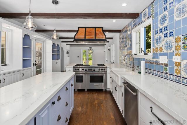 7728 Ludington Pl, La Jolla CA: https://media.crmls.org/mediaz/c84f6591-163f-4fcd-962a-1ee3787fade7.jpg