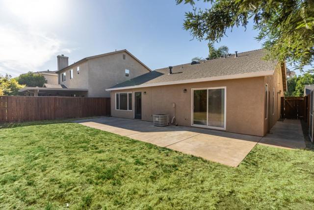 2320 Nature Court, Riverbank CA: https://media.crmls.org/mediaz/c84f7aa7-46f1-40e3-92dd-64b04e1ce823.jpg