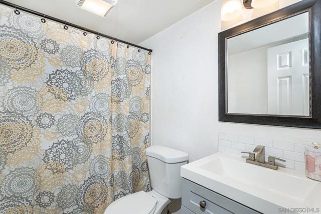 4164 Cherokee Ave, San Diego CA: https://media.crmls.org/mediaz/c8501216-112d-428f-984d-a06571786797.jpg