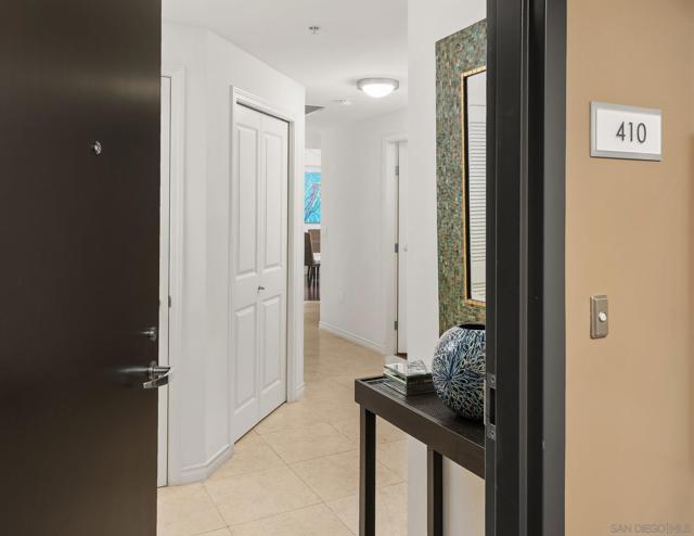 1431 Pacific Hwy, San Diego CA: https://media.crmls.org/mediaz/c8502fee-bef5-4e3c-ad27-3893751565c2.jpg