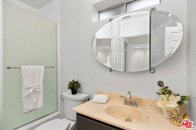 465 N Kilkea Drive, Los Angeles CA: https://media.crmls.org/mediaz/c8505d1f-e158-4c16-ac1b-e7849dc6305c.jpg