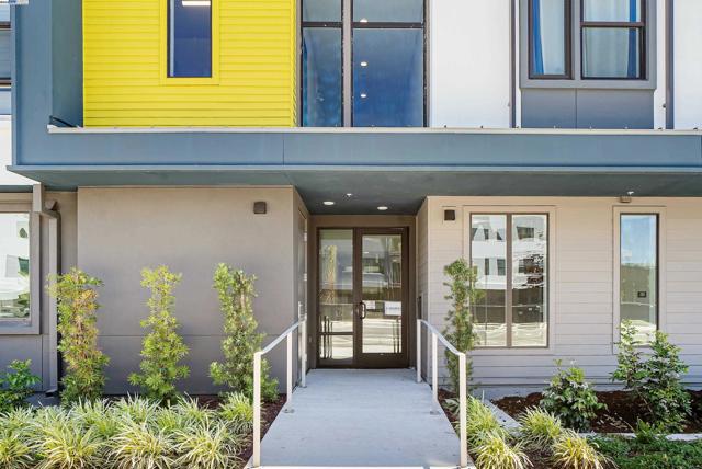 Image 2 of 45 For 44867 Grimmer Blvd  300
