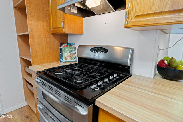 262 Gershwin Lane, Ventura CA: https://media.crmls.org/mediaz/c852e88a-2545-45e5-97a9-e2b1e1ff484c.jpg